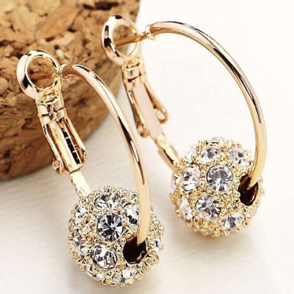 3for$20 NWT 1 Pair Of Women's Full Diamond Ball Earrings
